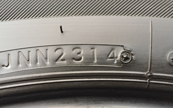 ยาง Bridgestone 265 70 16 กลางปี14 ดอกเยอะ ใช้ยาว ราคาไม่แพง