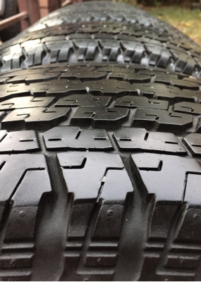 ยาง Bridgestone 265 70 16 กลางปี14 ดอกเยอะ ใช้ยาว ราคาไม่แพง