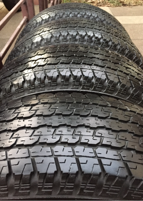 ยาง Bridgestone 265 70 16 กลางปี14 ดอกเยอะ ใช้ยาว ราคาไม่แพง