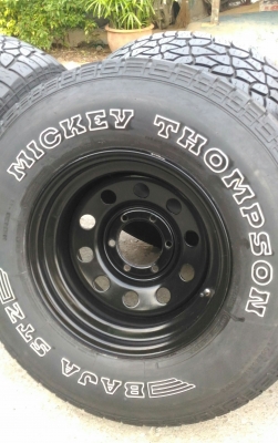 ขาย ยาง 265/75/16 MADE IN U.S.A พร้อมล้อ ขาย ยาง 265/75/16 MADE IN U.S.A พร้อมล้อ