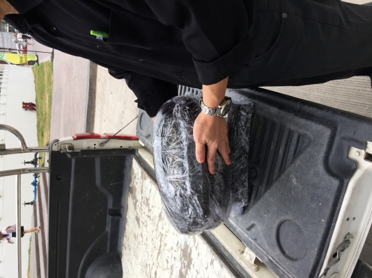 ขายลำโพงวางหลัง KENWOOD แบบ 3 ทางมีไฟด้านหลัง ขายลำโพงวางหลัง KENWOOD แบบ 3 ทางมีไฟด้านหลัง