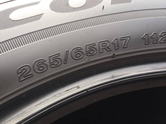 ยาง Bridgstone ep850 265-65-17 ปี 16 ครบชุด 4 เส้น 8500  สภาพสวยๆไม่บวมไม่กินข้าง ดอกยางเหลือเยอะเอาไปวิ่งกันใด้อีกยาวค่ะ
