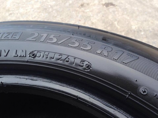 ยาง Bridgstone 215-55-17 ปี 15 ครบชุด 4 เส้น 4500 สภาพสวยๆไม่บวมไม่กินข้าง ดอกยางเหลือเยอะเอาไปวิ่งกันใด้อีกยาวค่ะ ยาง Bridgstone 215-55-17 ปี 15 ครบชุด 4 เส้น 4500 สภาพสวยๆไม่บวมไม่กินข้าง ดอกยางเหลือเยอะเอาไปวิ่งกันใด้อีกยาวค่ะ