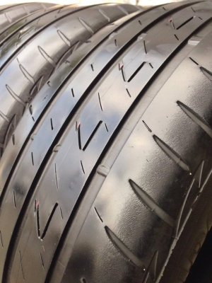 ยาง Bridgstone 215-55-17 ปี 15 ครบชุด 4 เส้น 4500 สภาพสวยๆไม่บวมไม่กินข้าง ดอกยางเหลือเยอะเอาไปวิ่งกันใด้อีกยาวค่ะ ยาง Bridgstone 215-55-17 ปี 15 ครบชุด 4 เส้น 4500 สภาพสวยๆไม่บวมไม่กินข้าง ดอกยางเหลือเยอะเอาไปวิ่งกันใด้อีกยาวค่ะ