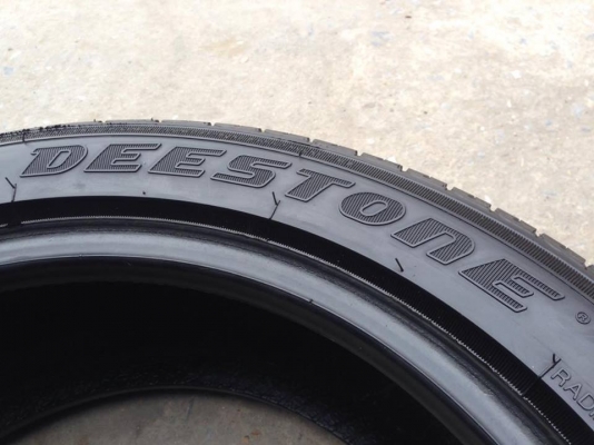 ยาง Deestone 215-50-17 ปี 15 3เส้น ปี 14 1เส้น ครบชุด 4 เส้น 4500  สภาพสวยๆไม่มีปะไม่บวมไม่กินข้าง ดอกยางเหลือเยอะเอาไปวิ่งกันใด้อีกยาวค่ะ