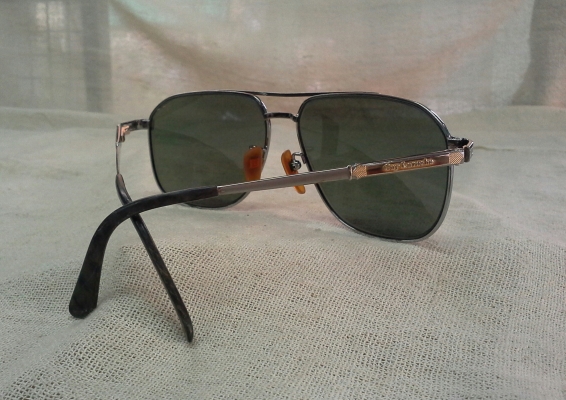 แว่นตาซุปเปอร์แบรนด์แถวหน้าของโลก &#039;ราชสีห์เงิน&#039; Vintage GUY LAROCHE handmade in Japan บิ๊ก