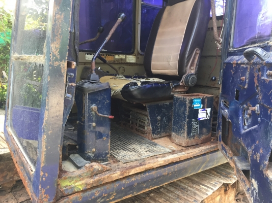 ขายรถ แบคโฮ  Pc 60-5