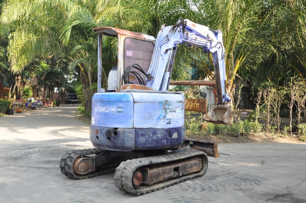 HITACHI EX30UR-2(pc30)(คอนโทลน้ำมัน)(ปั้มนิ้ว)(บูมสไลด์)สวยเดิมจากญี่ปุ่น100\% ทำงานสมบูรณ์ทุกระบบ รับรองไม่ผิดหวัง 285,000 เท่านั้น!!