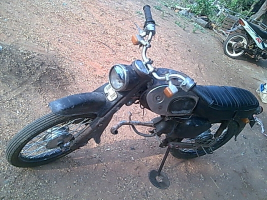 โครงชี200สภาพแห้งๆๆเดิมๆของครบทั้งคันครับขายๆๆครับไม่ด่วนนะครับเปิด17500บาทต่อรองได้ครับราคารวมส่งแล้วครับส่งได้ทั่วไทยครับสนใจติดต่อ0801696651รถยุอำนาจเจริญนะครับโครงไม่มีเล่มครับ...พอดีขายรอเครื่องเวฟ125ยุครับทำยังไม่เสร็จ