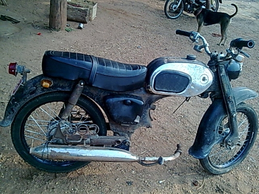 โครงชี200สภาพแห้งๆๆเดิมๆของครบทั้งคันครับขายๆๆครับไม่ด่วนนะครับเปิด17500บาทต่อรองได้ครับราคารวมส่งแล้วครับส่งได้ทั่วไทยครับสนใจติดต่อ0801696651รถยุอำนาจเจริญนะครับโครงไม่มีเล่มครับ...พอดีขายรอเครื่องเวฟ125ยุครับทำยังไม่เสร็จ