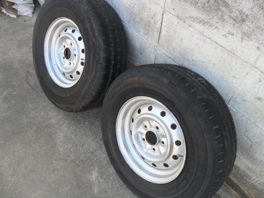 ล้อกะทะ 14นิ้ว 5รู ไมตี้ พร้อมยาง สวยๆ 1 คู่ ล้อกะทะ 14นิ้ว 5รู ไมตี้ พร้อมยาง สวยๆ 1 คู่