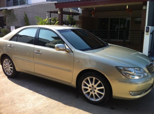 ขาย camry ปี05ตัวtopเครื่อง2.4Qสภาพสวยสีเดิมทั้งภายในและภายนอก แอร์digital เครื่องดีมาก