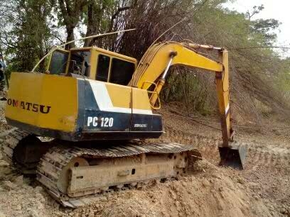 ขายโคมัสซุ PC120-5 อาร์มพิเศษ ราคา 500,000 บาท ราคาต่อรองได้ ขายโคมัสซุ PC120-5 อาร์มพิเศษ ราคา 500,000 บาท ราคาต่อรองได้