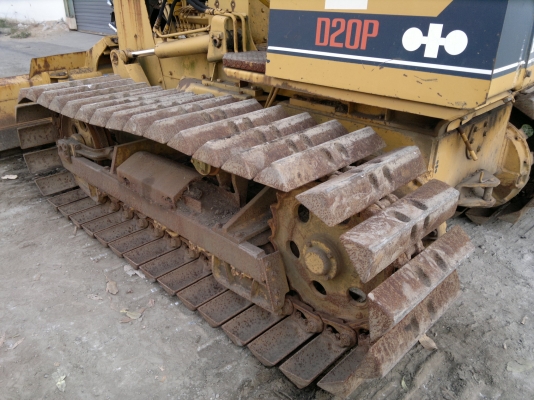 รถแทรกเตอร์ KOMATSU D20P-6 เกียร์ตัด ตีนเป็ด50c รถนอกนำเข้า สภาพดีมากครับ ใช้งานน้อย ไม่เคยใช้ในไทย ติดต่อ มานะ 085-9049669