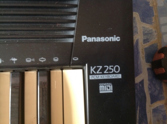 อีเล็กโทน