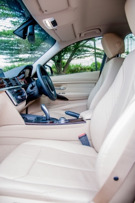 ขาย BMW 320d F30 2012 สภาพใหม่ป้ายแดงออกศูนย์ Europa Rama II ขาย BMW 320d F30 2012 สภาพใหม่ป้ายแดงออกศูนย์ Europa Rama II