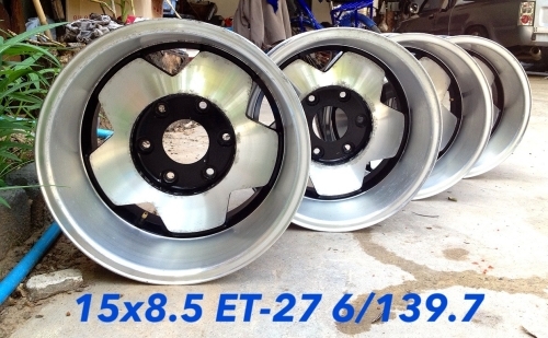 ขายล้อ 15x8.5 ออฟ-27 ใส่ 6 รู ลายดอกไม้ 5 ก้าน ลึก 4.5 นื้ว *6500 บาทครับ ขายล้อ 15x8.5 ออฟ-27 ใส่ 6 รู ลายดอกไม้ 5 ก้าน ลึก 4.5 นื้ว *6500 บาทครับ