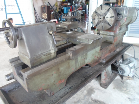 เครื่องกลึง 6 ฟุต คอลึก 15 นิ้ว  สำหรับงานหนัก 65,000  ด่วน  !!!!!!!!