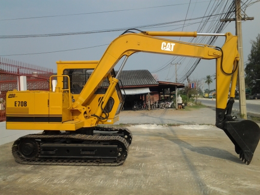 มือสองญี่ปุ่นนำเข้าเอง แบคโฮ CAT-E70B มือสองญี่ปุ่นแท้ สภาพดี ทำสีแล้ว รถพร้อมใช้ ราคาคุยกันได้ มีบริการขนส่ง