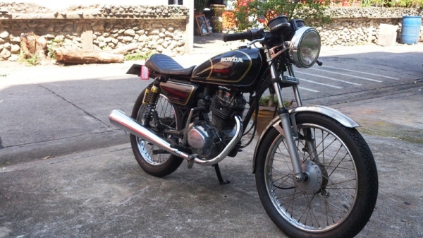 ขายHONDA GL100 Cafe 5เกียร์ เล่มทะเบียนแท้(ไม่ขาดต่อ)พร้อมชุดโอน