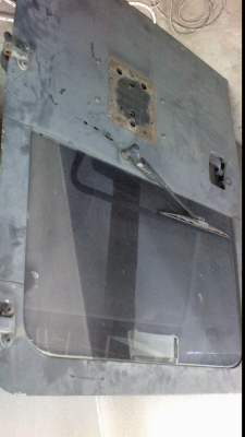 ประตูบานหลัง land rover