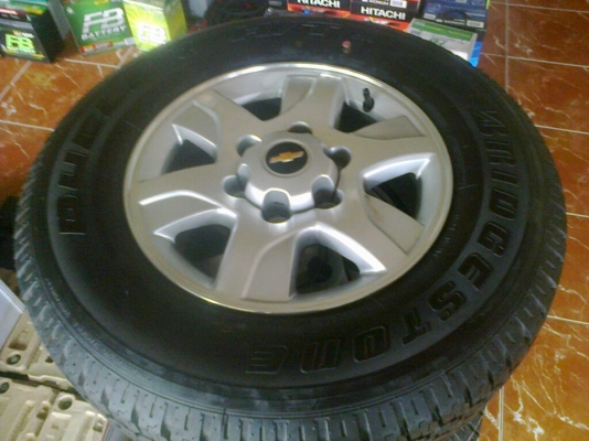 ขายยาง+แม๊กซ์ All New เชฟโรเลต  245/70R16 ยางเปอร์เซนต์ 7,000 บ.สภาพสวย หรือแยกขาย
