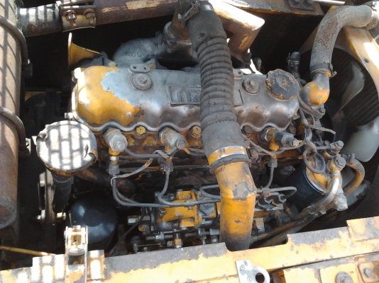 KOBELCO SK-03 สภาพดีพร้อมใช้งาน เครื่องเดิมปั๊มเดิมทำงานไม่โหลด คอนโทรลง่ายคล่องตัวดีไม่มีปัญหา บูมอาร์มสวย ช่วงล่างเอวแน่น โซ่บูทใบแทรกหนาดีประมาณ 60\% พร้อมทำงานได้เลย เอกสารสัญญาซื้อขาย ราคาต่อรองได้ครับ