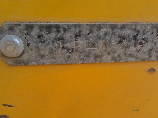 KOBELCO SK-03 สภาพดีพร้อมใช้งาน เครื่องเดิมปั๊มเดิมทำงานไม่โหลด คอนโทรลง่ายคล่องตัวดีไม่มีปัญหา บูมอาร์มสวย ช่วงล่างเอวแน่น โซ่บูทใบแทรกหนาดีประมาณ 60\% พร้อมทำงานได้เลย เอกสารสัญญาซื้อขาย ราคาต่อรองได้ครับ