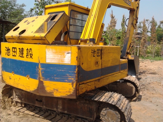 KOBELCO SK-03 สภาพดีพร้อมใช้งาน เครื่องเดิมปั๊มเดิมทำงานไม่โหลด คอนโทรลง่ายคล่องตัวดีไม่มีปัญหา บูมอาร์มสวย ช่วงล่างเอวแน่น โซ่บูทใบแทรกหนาดีประมาณ 60\% พร้อมทำงานได้เลย เอกสารสัญญาซื้อขาย ราคาต่อรองได้ครับ