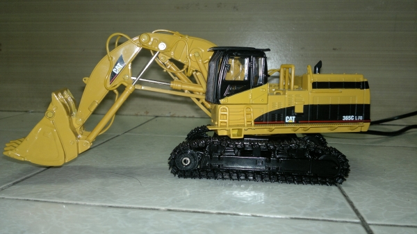 ขาย รถ caterpillar รุ่น 365