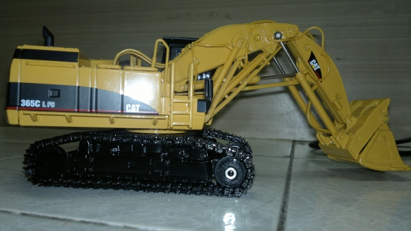 ขาย รถ caterpillar รุ่น 365 ขาย รถ caterpillar รุ่น 365