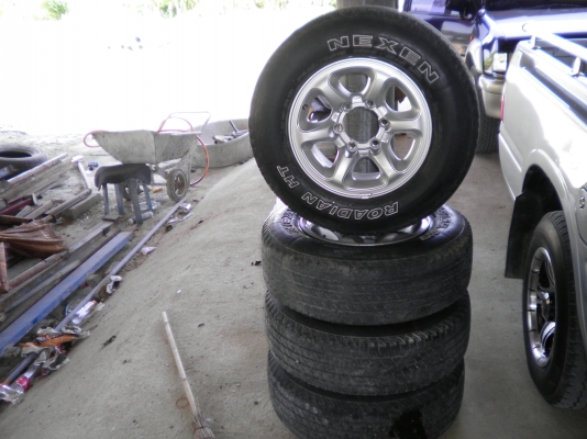 แม็ก15พร้อมยาง1ชุด