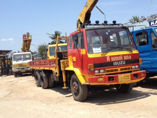 รถ10ล้อติดเครน