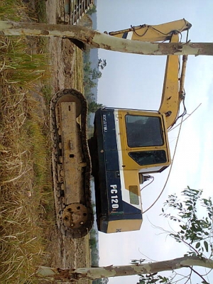 KOMATSU 120-5 คอนโทรลสั้น ตัวเดินใหญ่ แอร์เย็น เครื่องอีซูซุ 6BD1 (165แรงม้า)