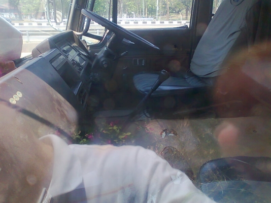 ขายด่วน..รถหกล้อ HINO FD176 B หัวซูโม่ เครื่อง HINO HO7C รถสวย พร้อมใช้งาน มีทะเบียน ราคาต่อรองได้.