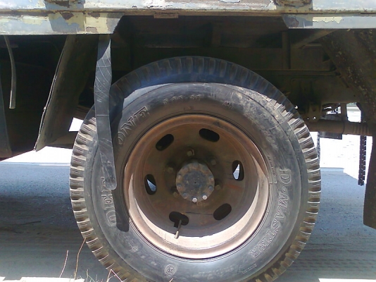 ขายด่วน..รถหกล้อ HINO FD176 B หัวซูโม่ เครื่อง HINO HO7C รถสวย พร้อมใช้งาน มีทะเบียน ราคาต่อรองได้.