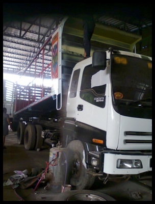 สิบล้อGIGA 320 ต่อดั้มใหม่ สภาพดี ด่วนๆ