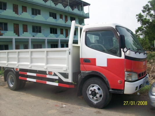 รถบรรทุก6ล้อ