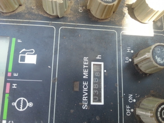 รถขุดดิน  PC60-6-37071  แท็กซ์ใหญ่ อาร์มยาว ชั่วโมงใช้งานน้อย จากญี่ปุ่นเพิ่งมาถึงไทย  โทร.081-373-0559