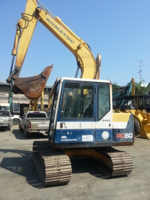 รถขุดดิน  PC60-6-37071  แท็กซ์ใหญ่ อาร์มยาว ชั่วโมงใช้งานน้อย จากญี่ปุ่นเพิ่งมาถึงไทย  โทร.081-373-0559