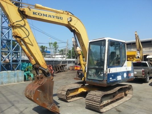 รถขุดดิน  PC60-6-37071  แท็กซ์ใหญ่ อาร์มยาว ชั่วโมงใช้งานน้อย จากญี่ปุ่นเพิ่งมาถึงไทย  โทร.081-373-0559