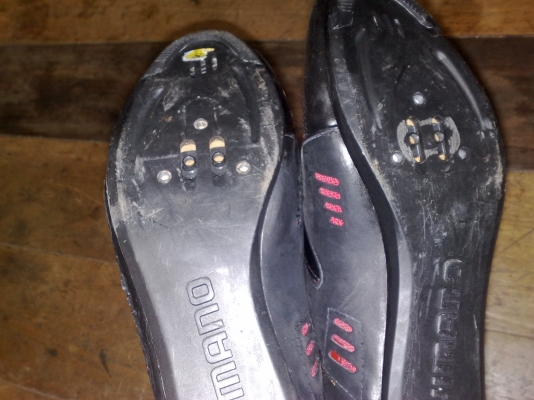 ขายรองเท้าสำหรับปั่นจักรยานมี2คู่ใช้กับเสือหมอบกับเสือภูเขา