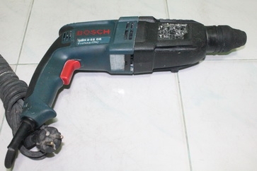 สว่านโรตารี่ยี่ห้อ BOSCH รุ่น 2-26DE สภาพดีๆ พร้อมใช้งานครับ