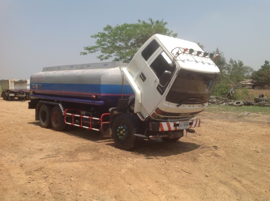 ขายรถบรรทุกน้ำมัน ISUZU 195 แรง 1 เพลา ขนาดบรรจุ 15,000 ลิตร โหลดล่าง ทะเบียนพร้อม