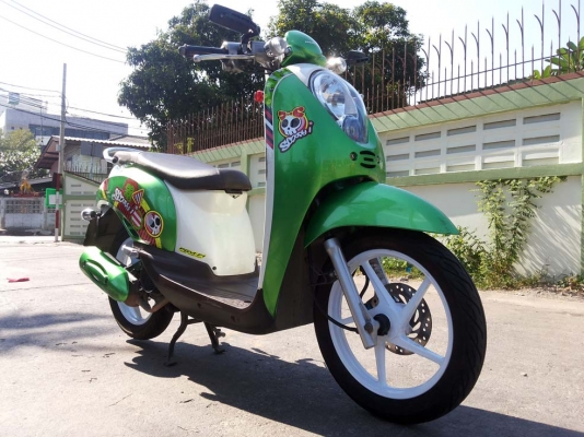 ขออนุญาติขาย HONDA Scoopy-i 110 cc. มือเดียว สีเขียวขาว หัวฉีด