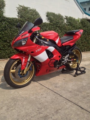 ขาย Yamaha R1