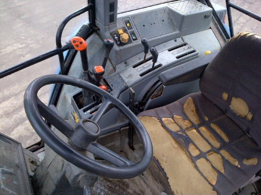 รถไถฟอร์ด 7740