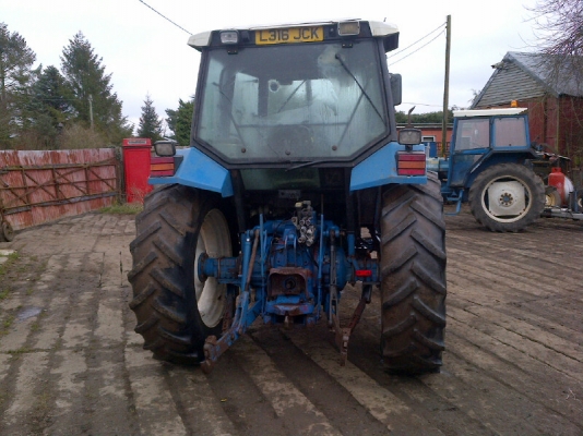 รถไถฟอร์ด 7740