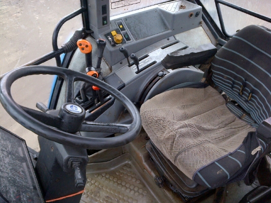 รถไถฟอร์ด 7740