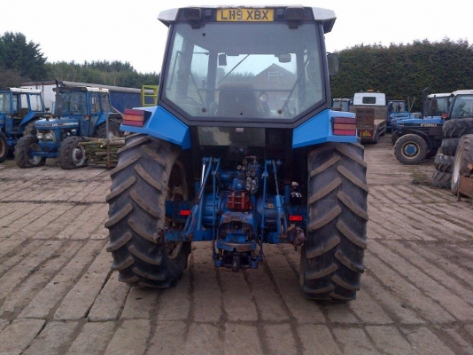 รถไถฟอร์ด 7840